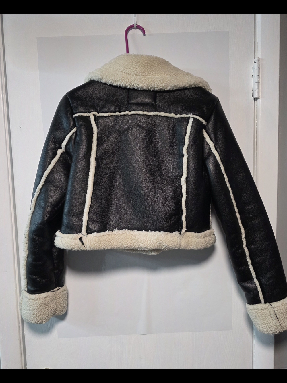 Ci Sono Black Faux Leather Cropped Moto Jacket with Faux Ivory Shearling - Picture 2 of 6